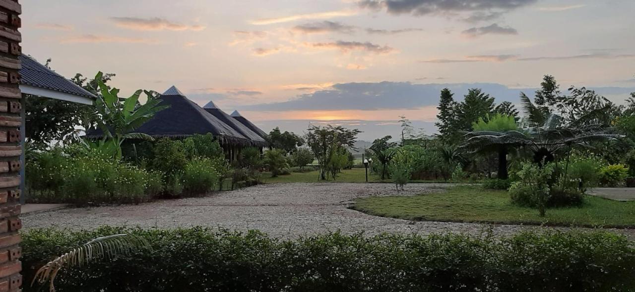 Kham Ecolodge Чиангсен Экстерьер фото